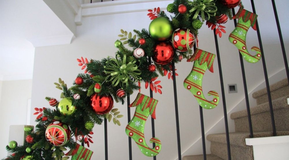 christmas garland ties for stairs