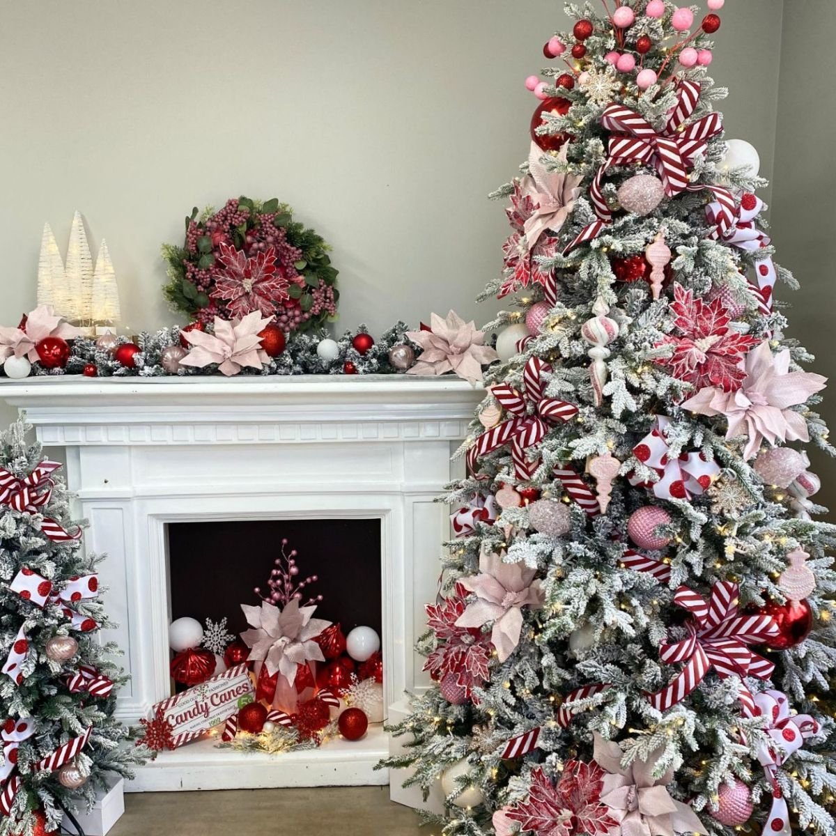 Pink and Red Glitter Ball Spray - My Christmas