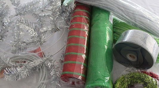 Staff Class on making a Deco Mesh Wreath - My Christmas