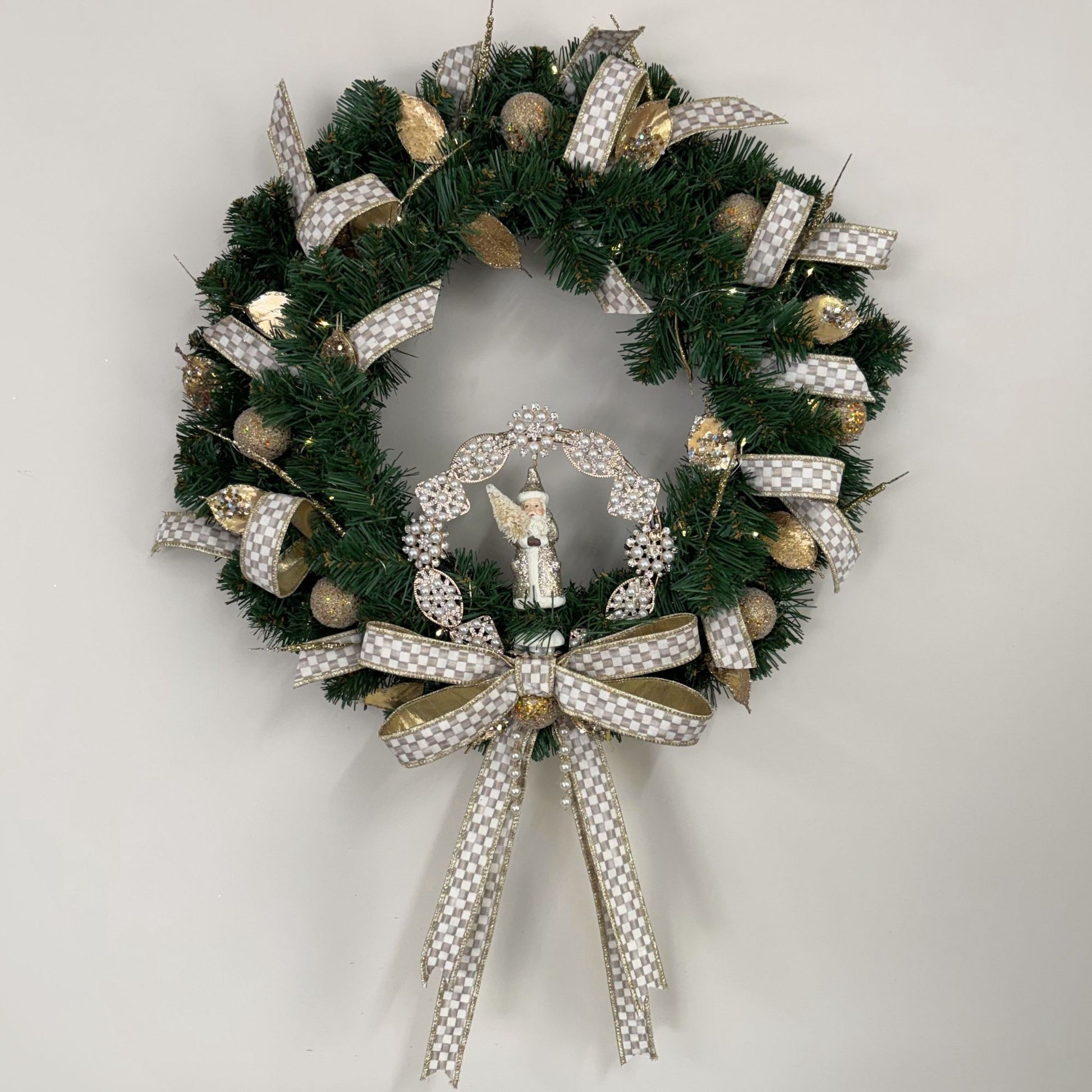 Golden Whispers Santa Wreath - 45cm
