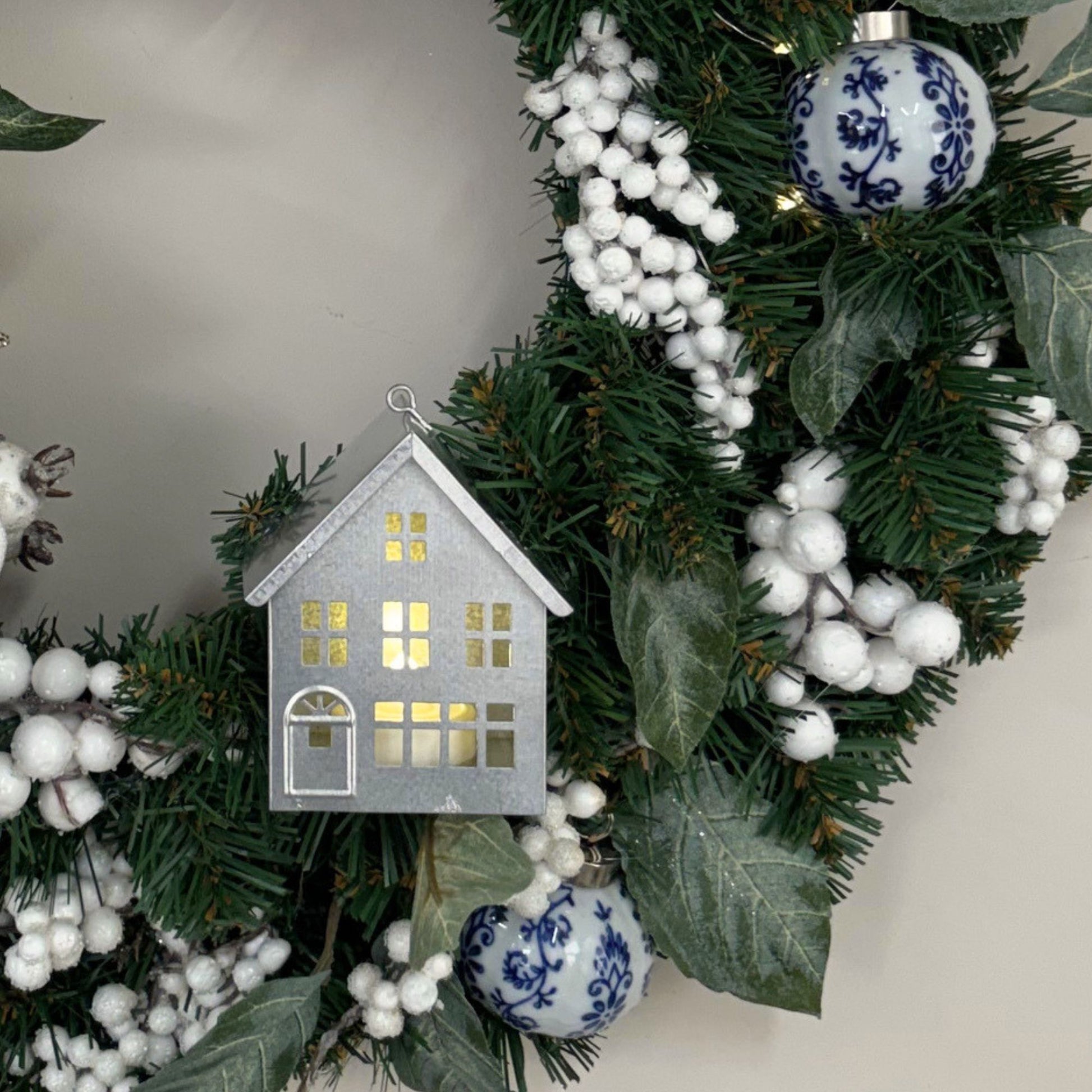Hamptons House Wreath - 45cm