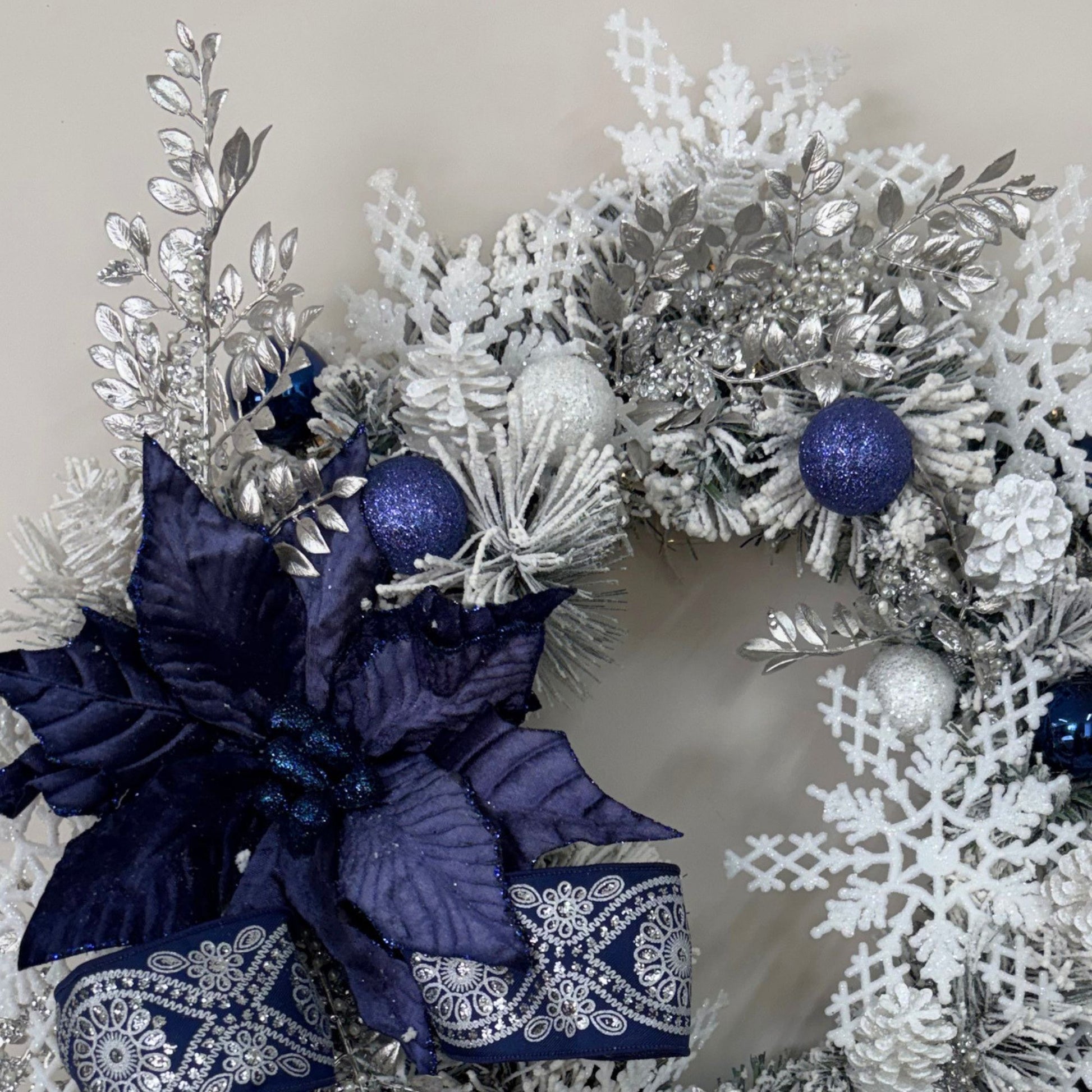 Midnight Noel on Flocked Wreath - 45cm