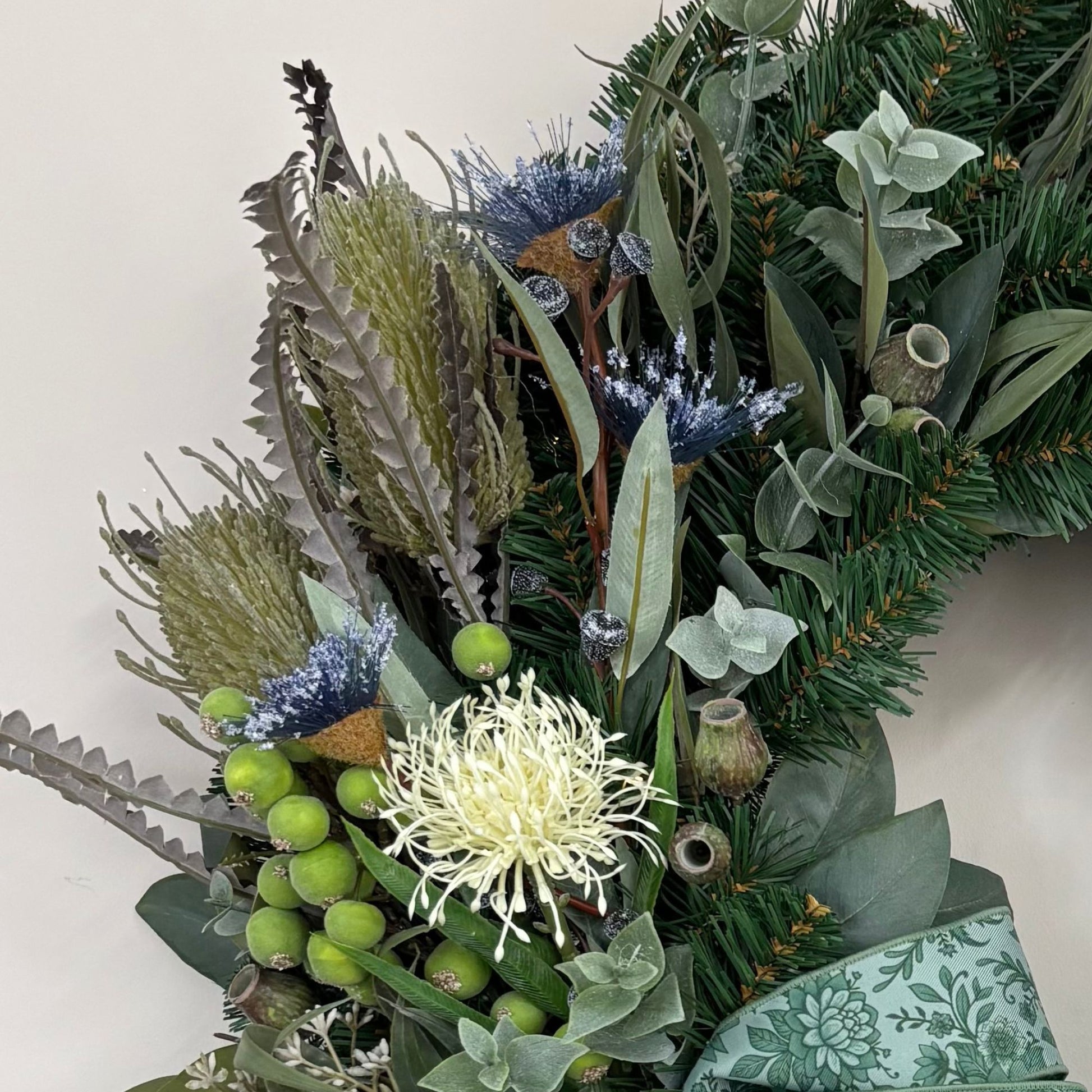 Native Noel Wreath - 60cm