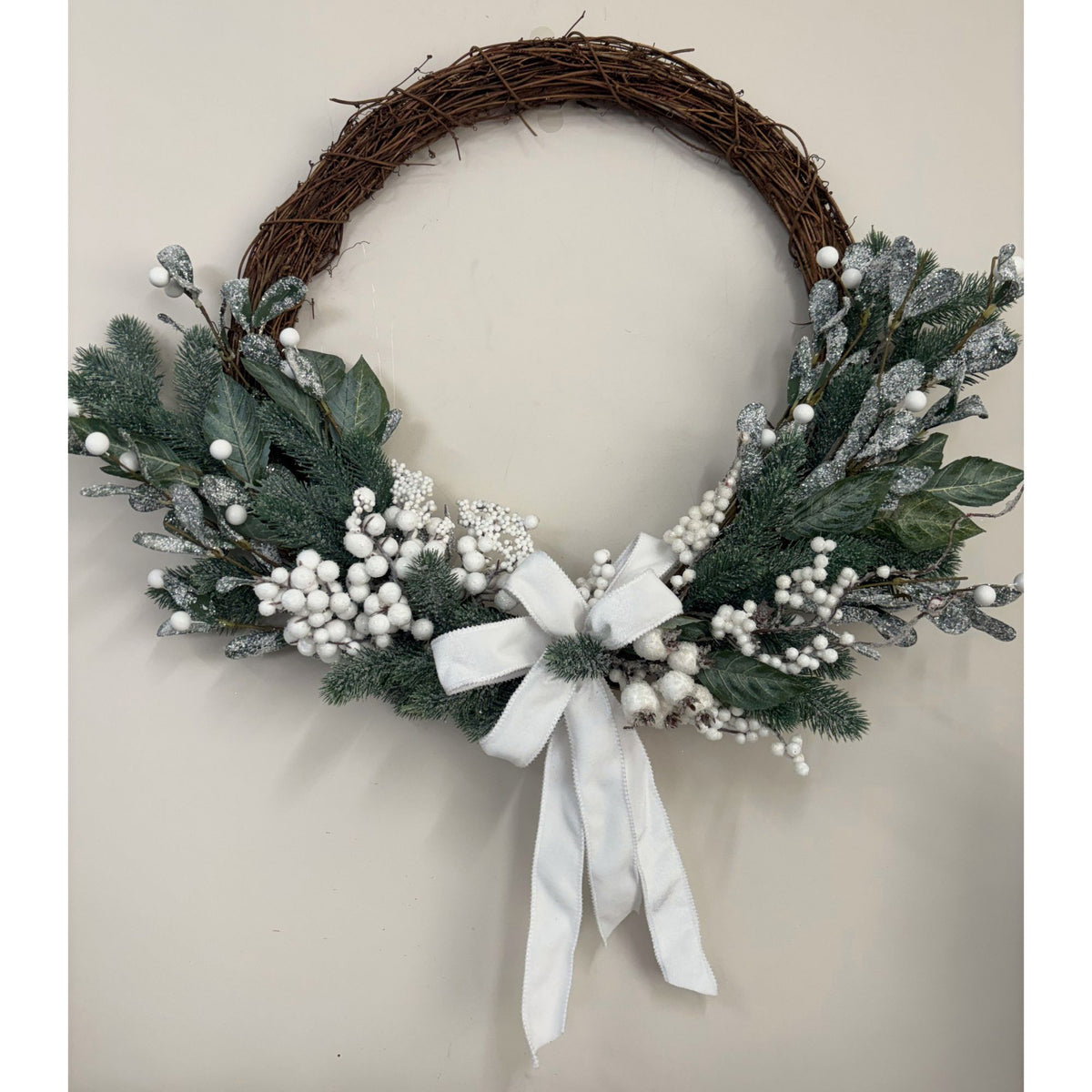 White Berry Vine Wreath - 50cm