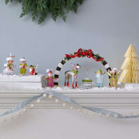 Carolers - 6 - Piece Introductory Set - My Christmas