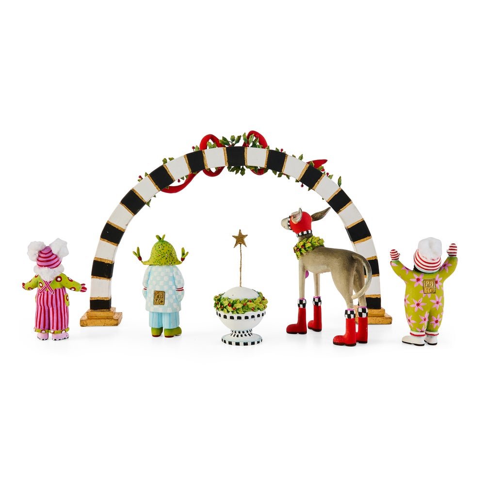 Carolers - 6 - Piece Introductory Set - My Christmas