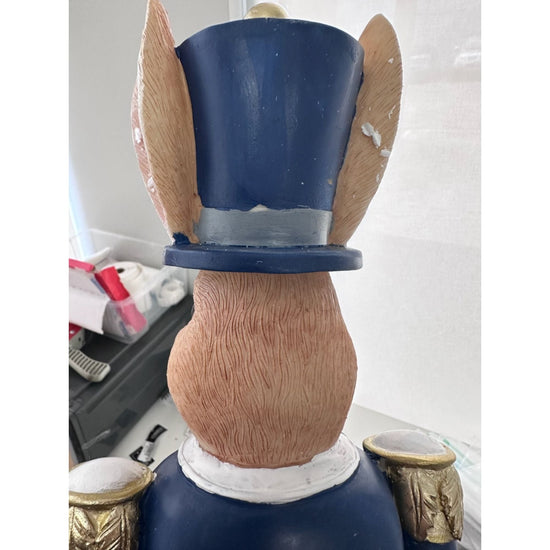 Lapin Nutcracker with Egg Wreath - Seconds - My Christmas
