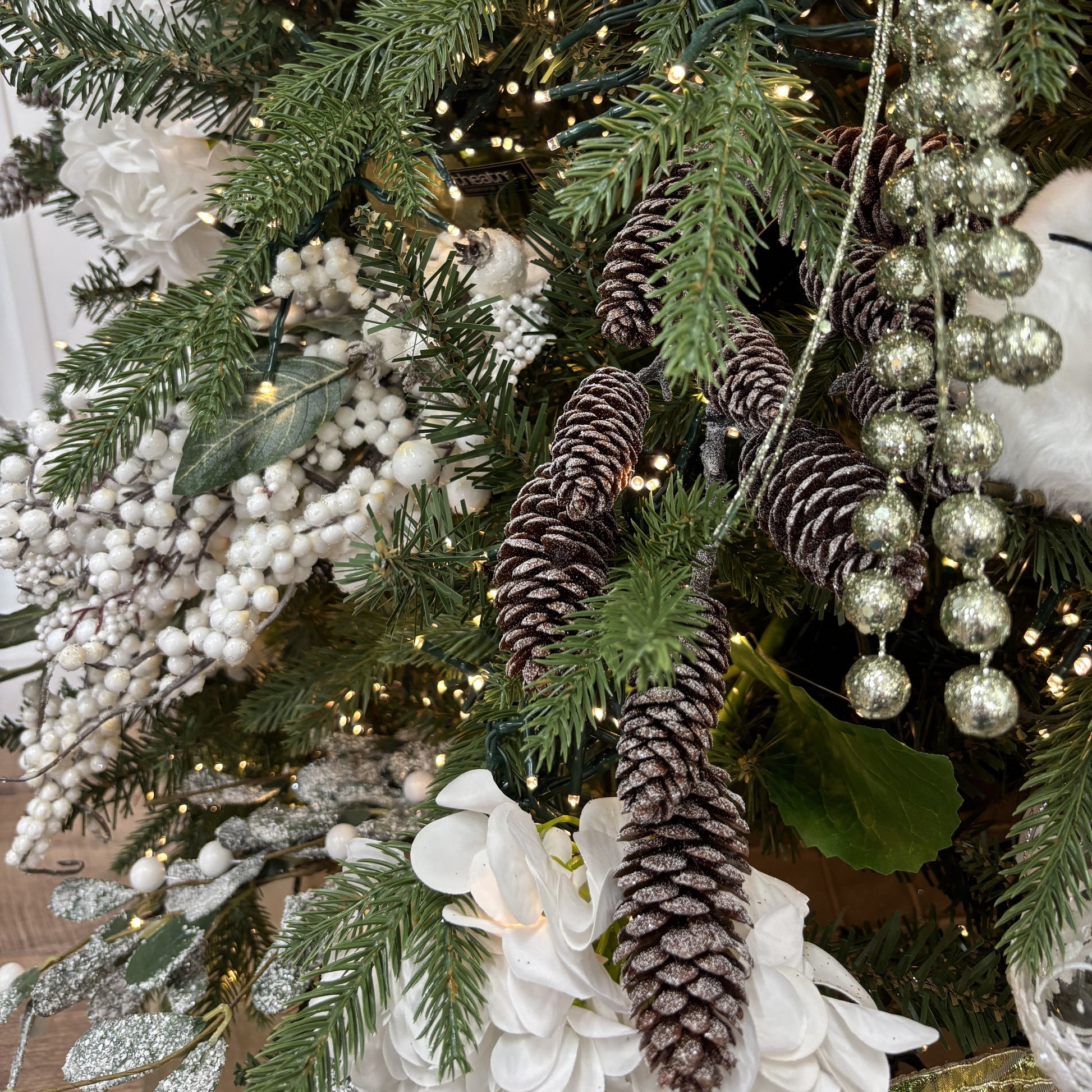 Natural Pinecone Glitter Spray - My Christmas