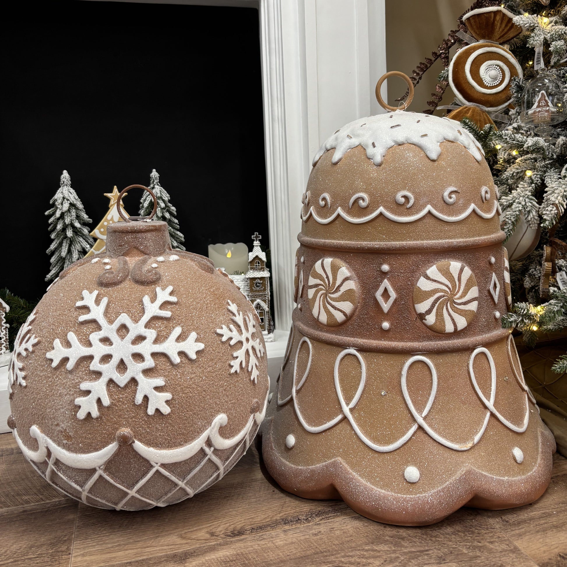 Piped Gingerbread Snowflake Bauble - My Christmas