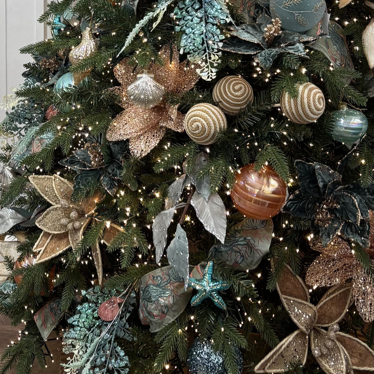 Platinum Jewel Leaf Spray - My Christmas