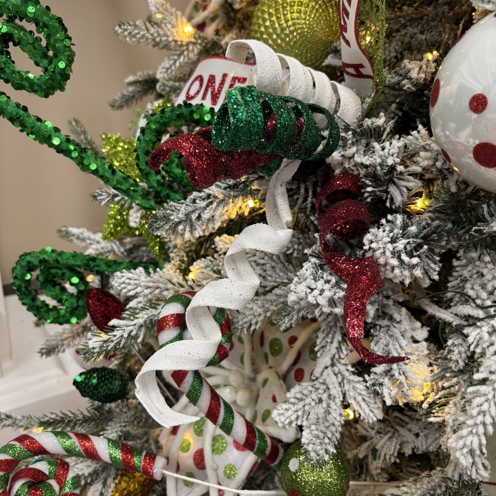 Red, White and Green Curl Pick - My Christmas