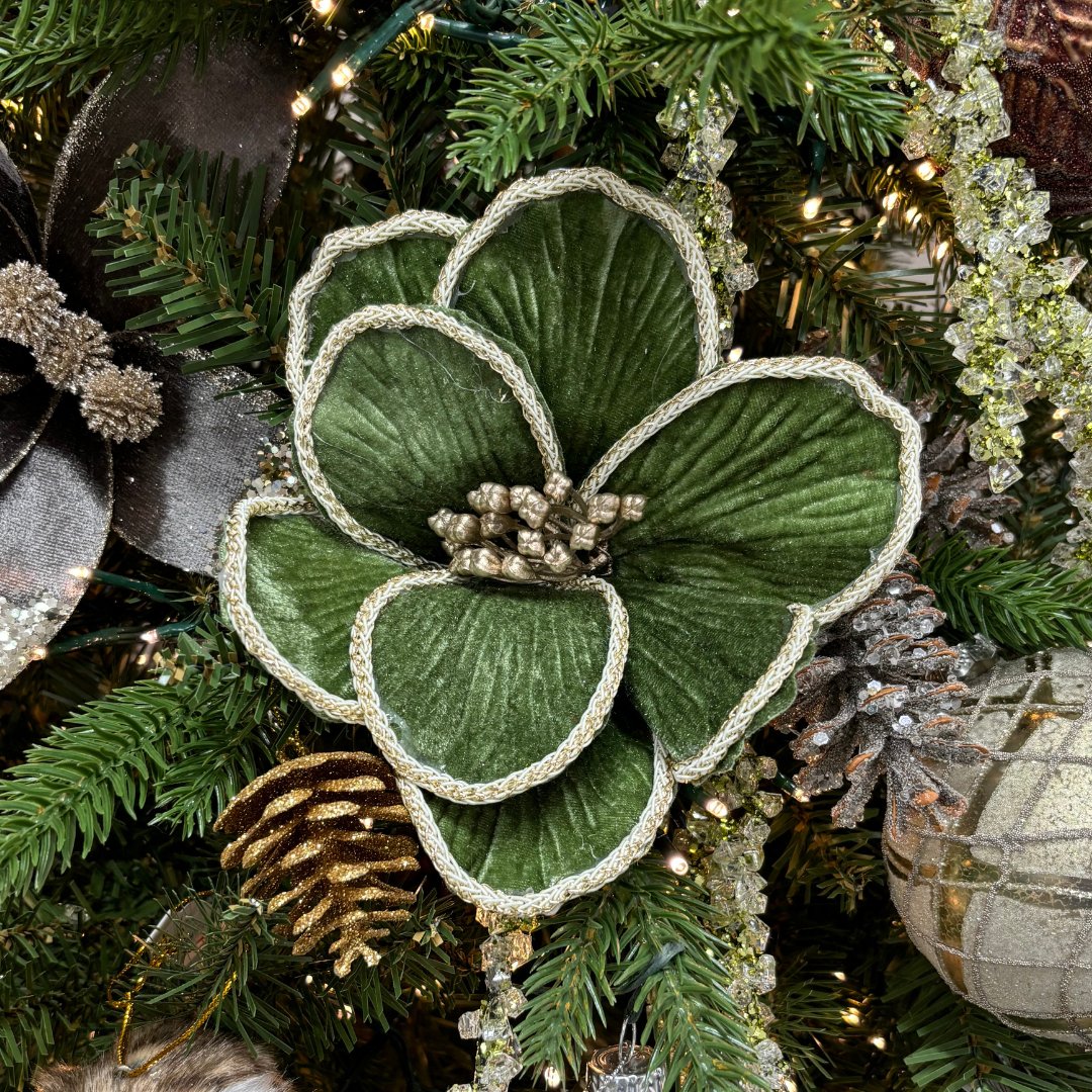 Sage Rope Edge Magnolia with Clip - My Christmas